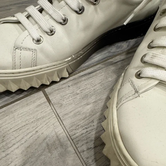 Salvatore Ferragamo Cube leather low-top sneakers size 8 - Picture 2 of 13